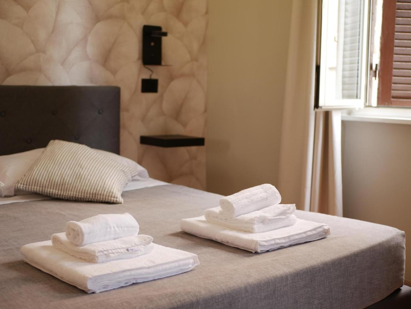 Rooms Piramide Rome Buitenkant foto