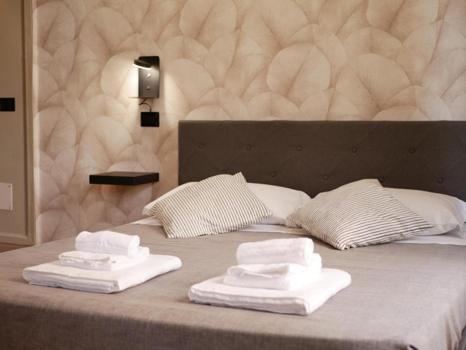 Rooms Piramide Rome Buitenkant foto
