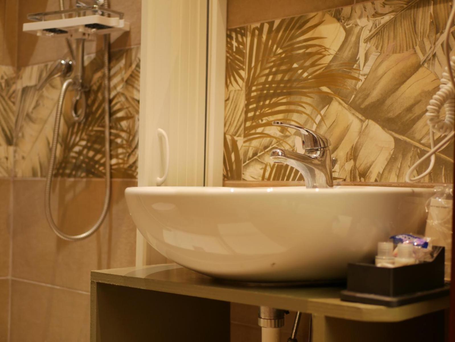 Rooms Piramide Rome Buitenkant foto